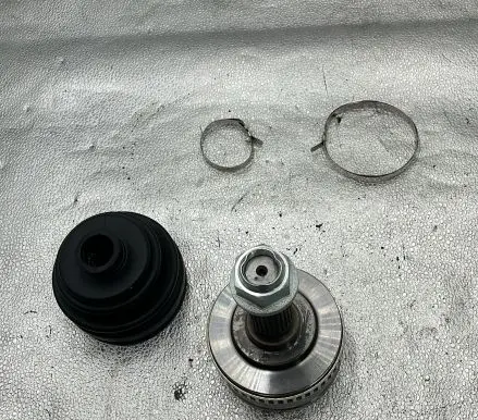 Mercedes-Benz Vito Viano W638 Driveshaft outer CV joint 607298 0003300036 A0003300036