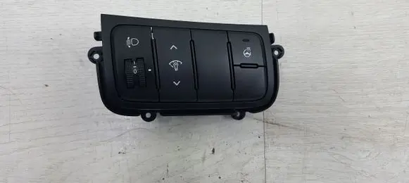 KIA Ceed Tailgate/trunk/boot open switch 