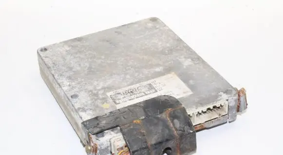 Toyota Yaris Engine control unit/module 8966152060