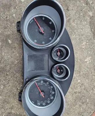 Opel Zafira C Speedometer (instrument cluster) 769166750U 27082014