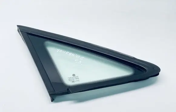 Volkswagen Touran I Front triangle window/glass 1T0845412