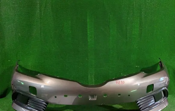 Toyota Auris E180 Front bumper