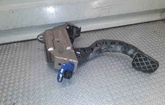 Skoda Fabia Mk2 (5J) Clutch pedal 6Q1721059AJ