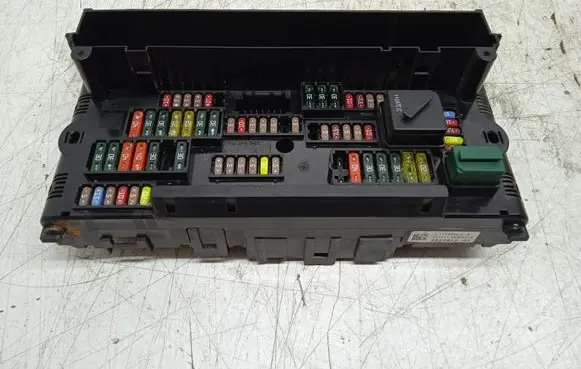 BMW 5 F10 F11 Fuse box set 925281501