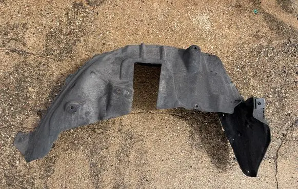Jeep Grand Cherokee WL Rear arch fender liner splash guards 68376706AG