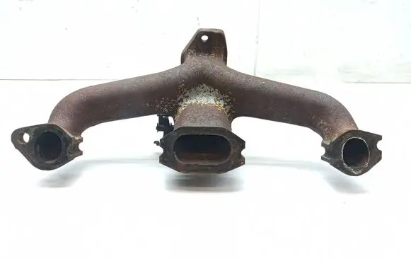 Mercedes-Benz COMPAKT W115 Exhaust manifold 1151421101 R1151421101