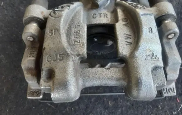 Volkswagen Touareg III Rear brake caliper 4M0406CA