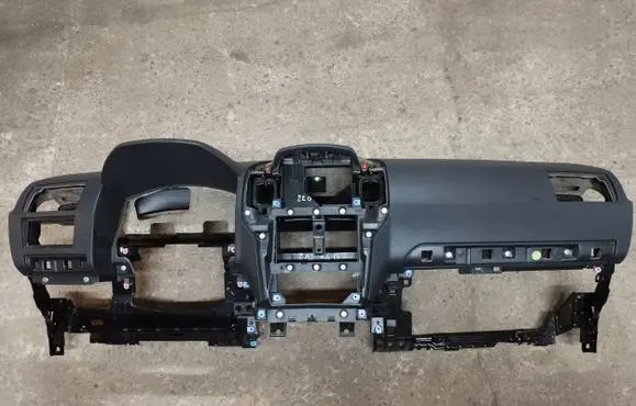 Opel Zafira B Dashboard 13206043