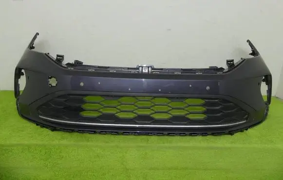 Volkswagen Taigo Front bumper 2G7807221C