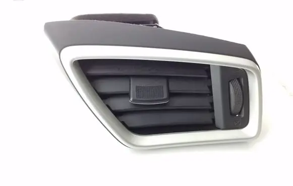 Nissan Qashqai Dashboard side air vent grill/cover trim 687604EH0A