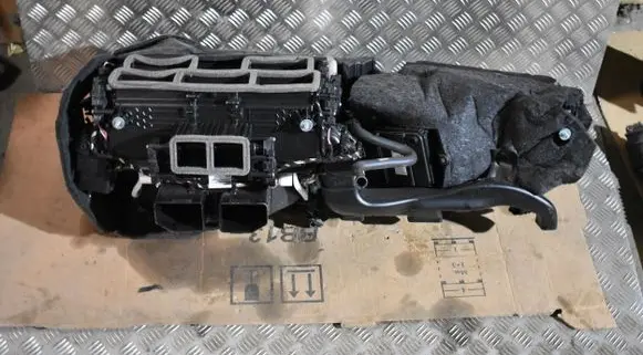 Porsche Panamera (971) Heater blower radiator