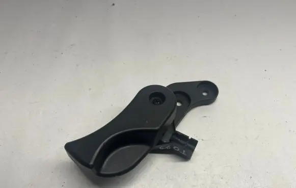 BMW 2 F46 Engine bonnet (hood) release handle 7309606 7326517