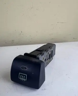 Hyundai Santa Fe Windscreen/window heater switch 9371026500