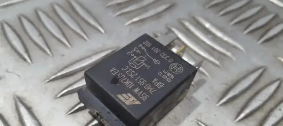 Volkswagen Sharan Other relay 7M0951253C 95VW10K705