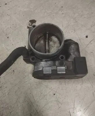 Volkswagen PASSAT B6 Throttle valve