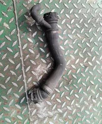 BMW 5 E60 E61 Engine coolant pipe/hose 7789723