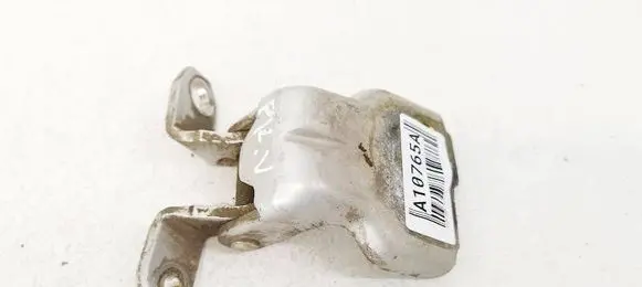 Suzuki Swift I Front door upper hinge