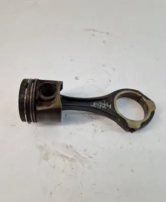 Mercedes-Benz C W204 Piston 0830923