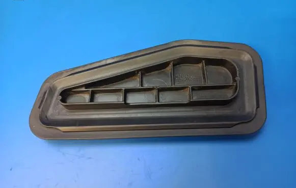Mercedes-Benz E W211 Other engine bay part A2118310698