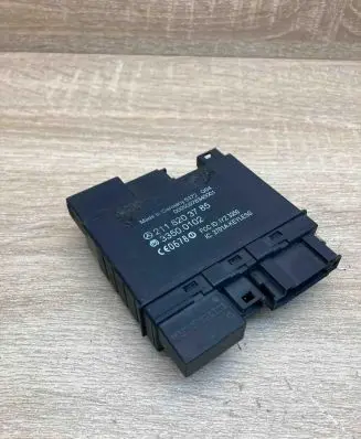 Mercedes-Benz CLS C219 Other control units/modules 2118203785 33500102