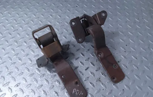 Rolls-Royce Silver Shadow Front door hinge set UB17938 UB14901
