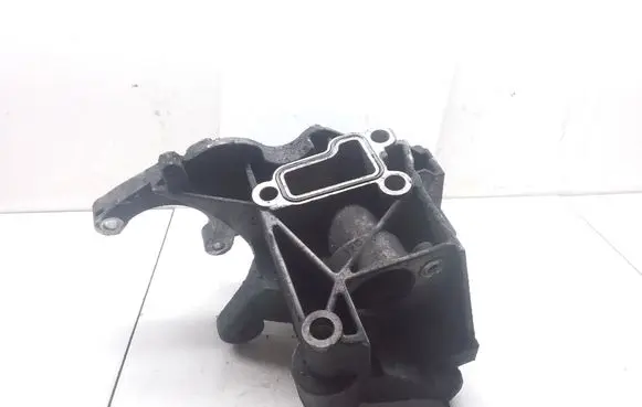 Volkswagen Touareg I Power steering pump mounting bracket 059145169 059145169AC