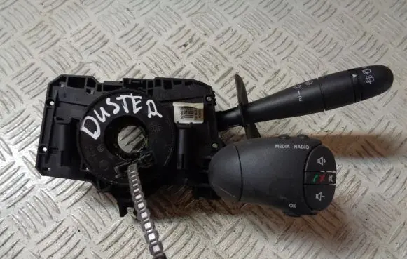 Dacia Duster Wiper turn signal indicator stalk/switch 8200792586 8200792588
