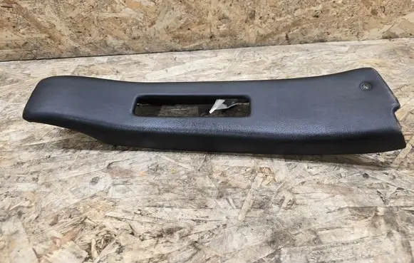Maserati Coupe (B) pillar trim (top) 315041 388300576
