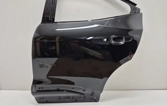 Opel Mokka B Rear door