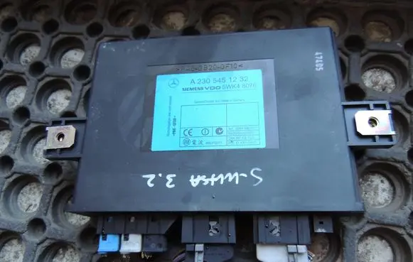 Mercedes-Benz S W220 Door central lock control unit/module 2305451232