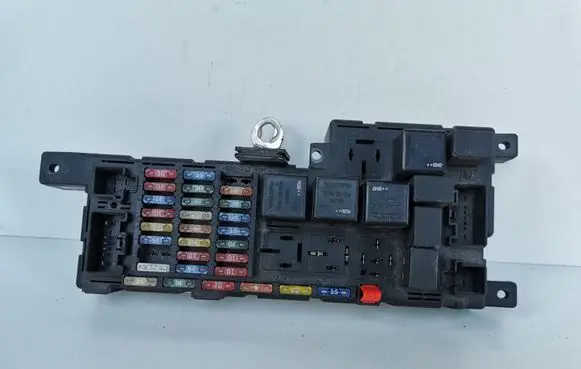 Volvo XC90 Fuse module 8678449