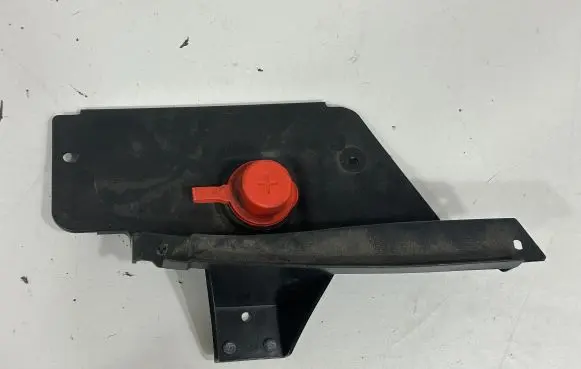 BMW 1 F40 Battery box tray cover/lid 7290719