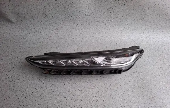 Hyundai Kona I Front fog light 92201j9000 92207