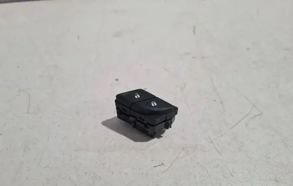 Opel Insignia B Central locking switch button 26200593