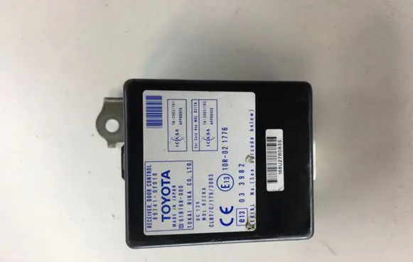 Toyota Corolla Verso AR10 Door control unit/module 10R021776 033982