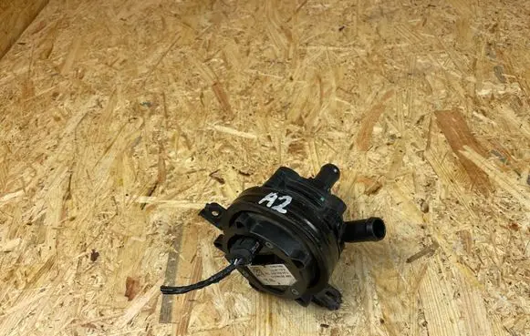 Opel Insignia B Water pump 39186215