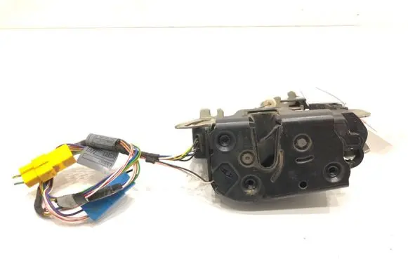 Mercedes-Benz Vaneo W414 Front door lock A4147200535