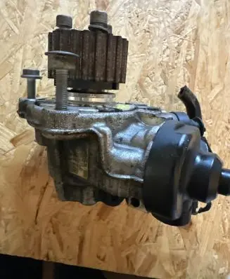 Audi A6 S6 C6 4F Fuel injection high pressure pump 0445010507