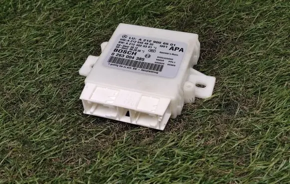 Mercedes-Benz C W204 Parking PDC control unit/module A2129006501 A2125454832 A2129025301