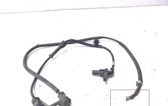 Toyota Avensis T250 ABS brake wheel speed sensor 956702W000