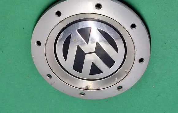 Volkswagen Golf V Original wheel cap 1K0601149E
