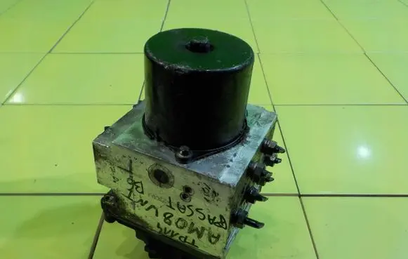 Volkswagen PASSAT B6 ABS Pump 3C0614109D