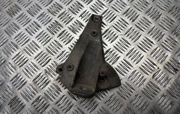 Audi A4 S4 B6 8E 8H Gearbox mounting bracket 8D0399113AC