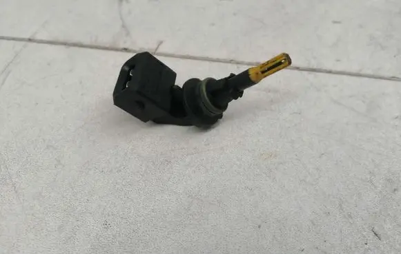 BMW 5 F10 F11 Intake air temperature sensor 1362779220302 13632616