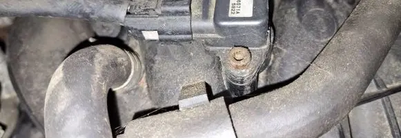 Suzuki Swift I Air pressure sensor e1t26571a