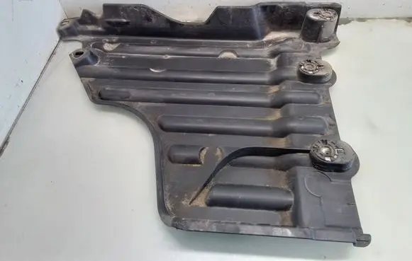 Rear underbody cover/under tray