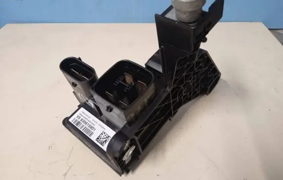 BMW M4 F82 F83 Current control relay 9356159