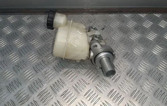 Ford Mustang VI Master brake cylinder 803126 2A032