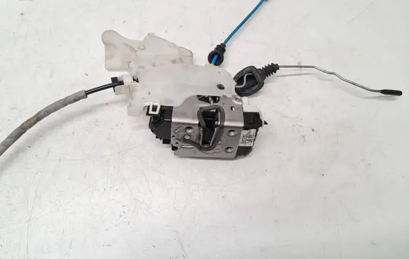 Mercedes-Benz E W212 Front door lock A0997200435 ZGS004