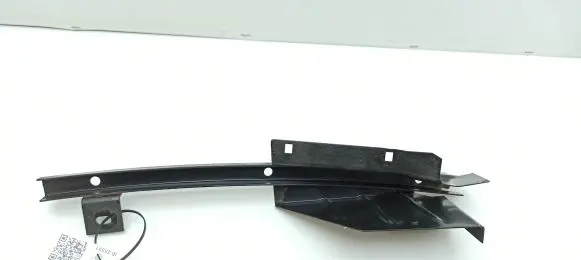 BMW 7 E23 Front door windshield rail 